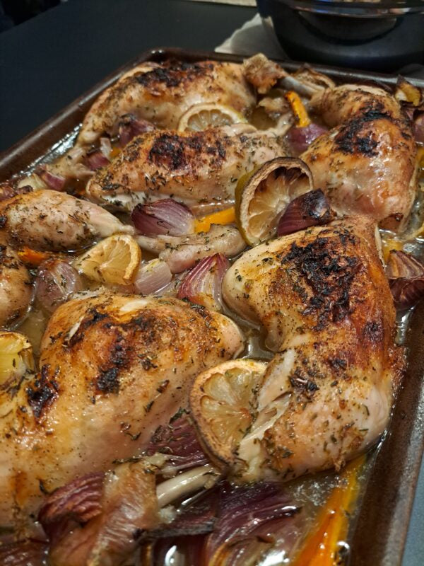 Mediterranes Zitronenhähnchen mit Kartoffeln