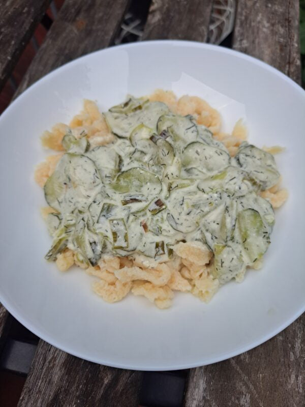 Leichte Gurkenspätzle