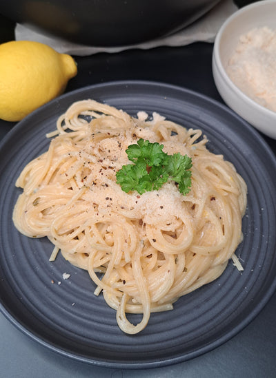 Spaghetti mit leckerer Buttermilch-Zitronen-Soße