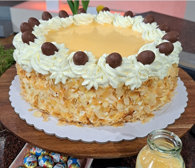 Mandel-Mohn-Eierlikör-Torte