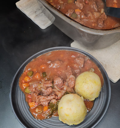 One-Pot Rindergulasch "Rouladen-Art"