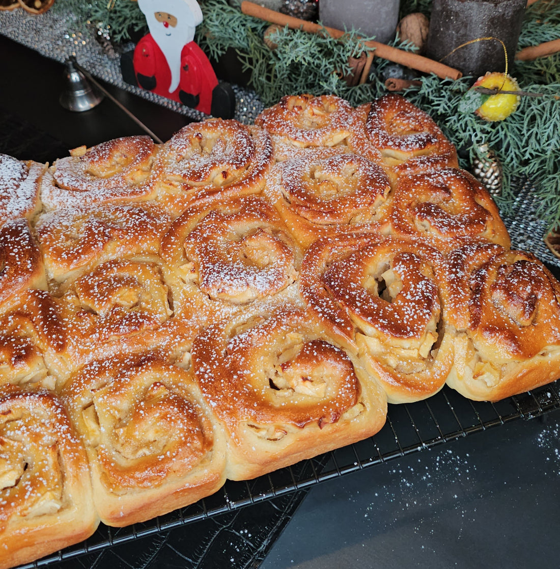 Marzipan-Apfel-Schnecken