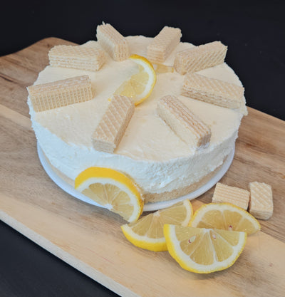 Erfrischende Zitronen-Waffel-Torte