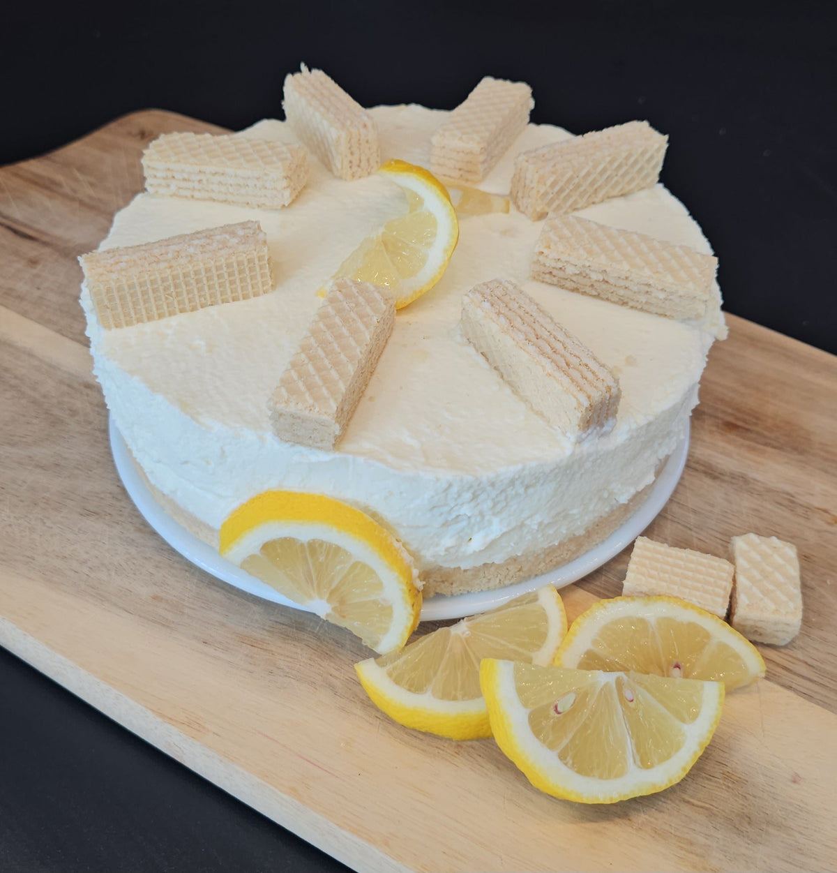 Erfrischende Zitronen-Waffel-Torte