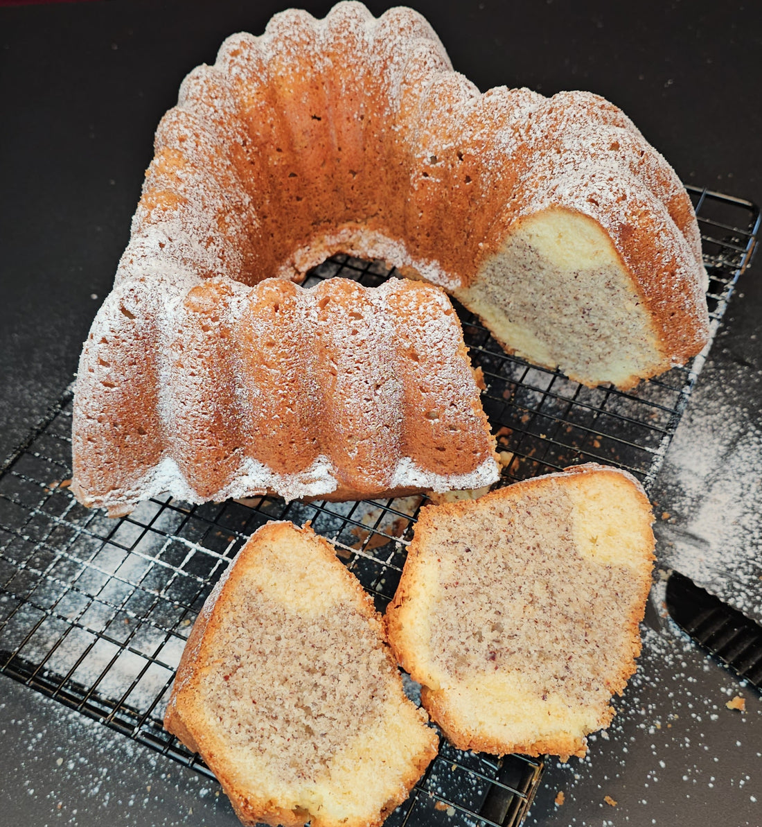 Klassischer Gold-und Silberkuchen