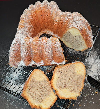 Klassischer Gold-und Silberkuchen