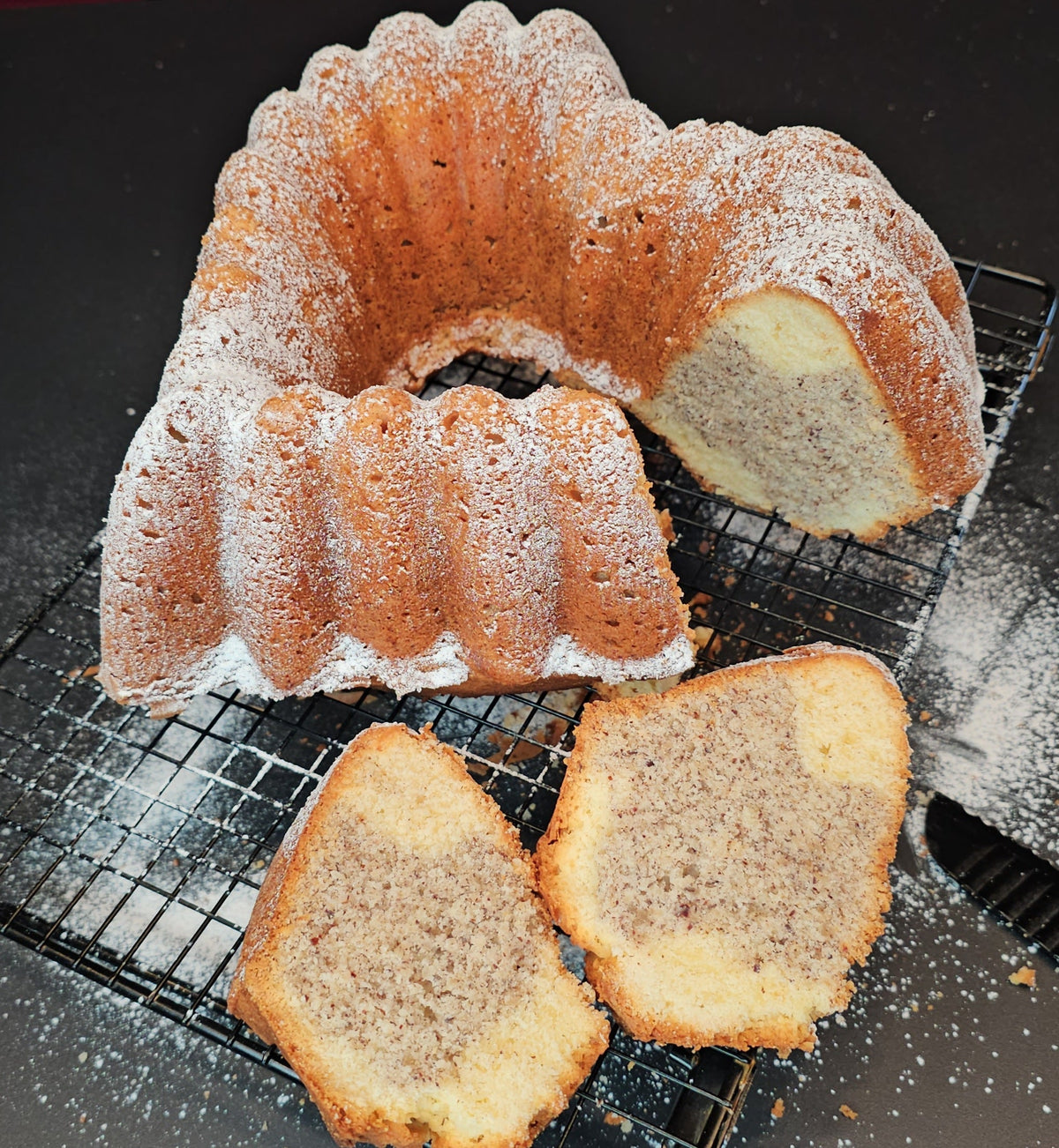 Klassischer Gold-und Silberkuchen