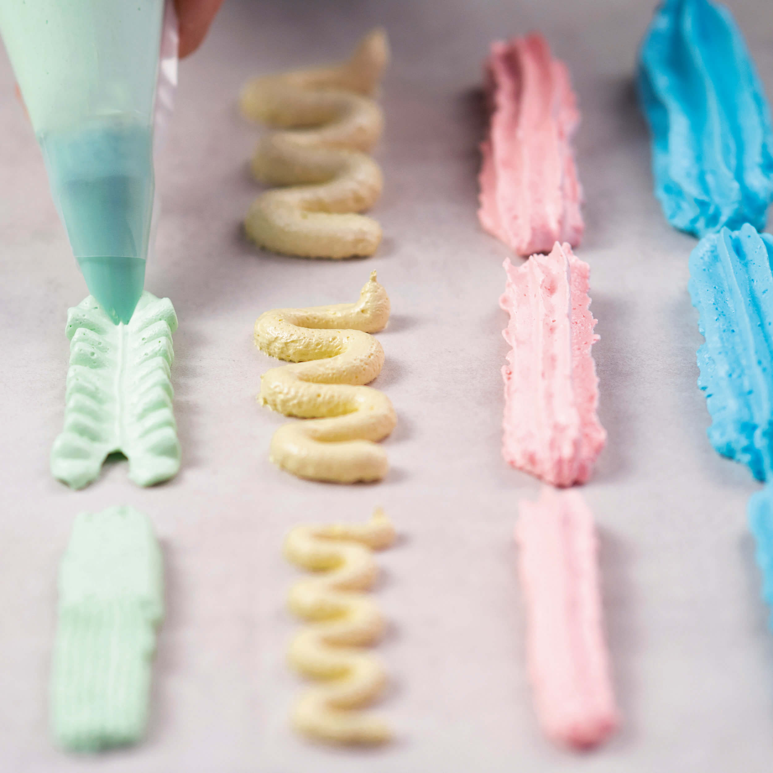 SET: Spritztüllen-Set Mint Edition (12 Stück) + Einwegspritzbeutel (20 Stück)