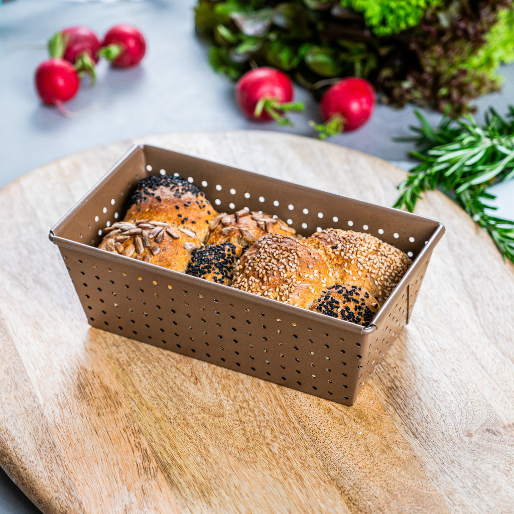 Brotbackform 20cm x 11cm x 7,5cm mit Perforierung